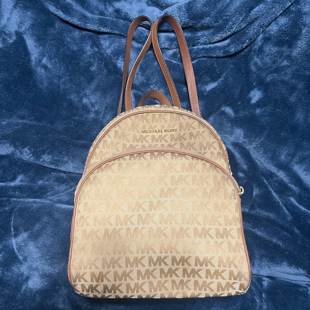 Micheal Kors back pack